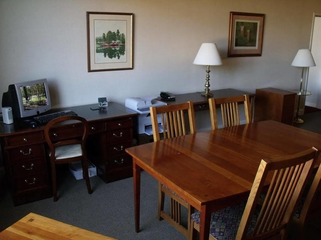 The Inn At Houndslake Aiken Ngoại thất bức ảnh