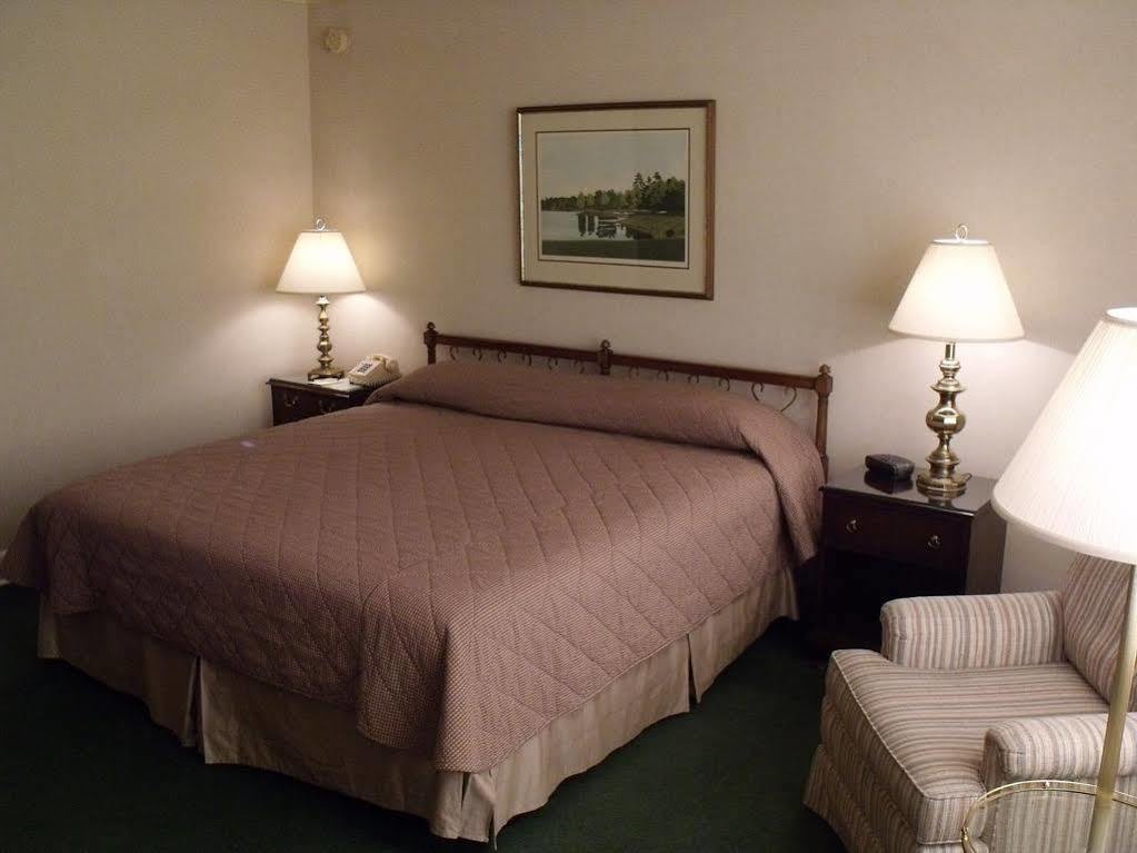 The Inn At Houndslake Aiken Ngoại thất bức ảnh